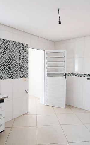 Casa à venda com 180m², 7 quartos e 2 vagas Casa à venda com 180m², 7 quartos e 2 vagasCozinha casa 1