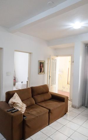 Casa à venda com 180m², 7 quartos e 2 vagas Casa à venda com 180m², 7 quartos e 2 vagasSala casa 2