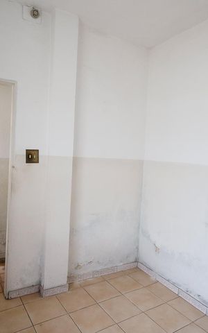 Casa à venda com 180m², 7 quartos e 2 vagas Casa à venda com 180m², 7 quartos e 2 vagasCozinha casa 3