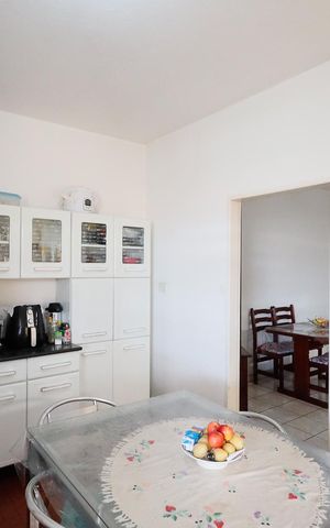 Casa à venda com 180m², 7 quartos e 2 vagas Casa à venda com 180m², 7 quartos e 2 vagasCozinha casa 2