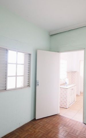 Casa à venda com 180m², 7 quartos e 2 vagas Casa à venda com 180m², 7 quartos e 2 vagasQuarto casa 3