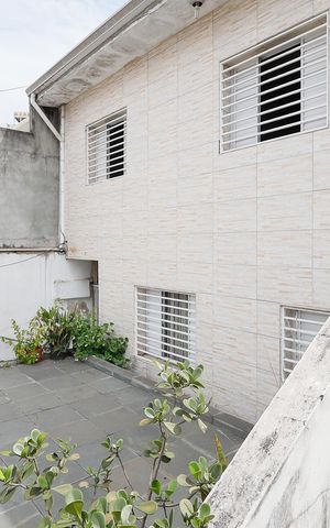 Casa à venda com 180m², 7 quartos e 2 vagas Casa à venda com 180m², 7 quartos e 2 vagasGaragem