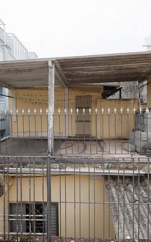 Casa à venda com 180m², 7 quartos e 2 vagas Casa à venda com 180m², 7 quartos e 2 vagasQuiQuintalntal