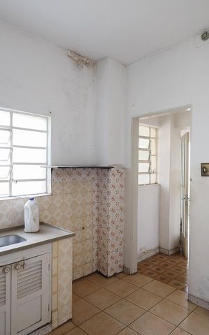 Casa à venda com 180m², 7 quartos e 2 vagas Casa à venda com 180m², 7 quartos e 2 vagasCozinha casa 3