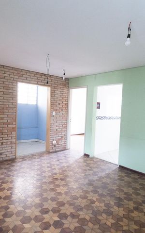 Casa à venda com 180m², 7 quartos e 2 vagas Casa à venda com 180m², 7 quartos e 2 vagasSala casa 1