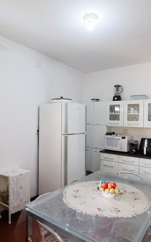 Casa à venda com 180m², 7 quartos e 2 vagas Casa à venda com 180m², 7 quartos e 2 vagasCozinha casa 2