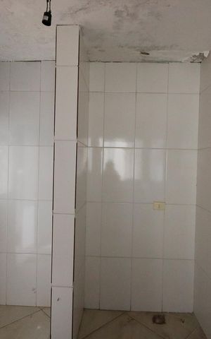 Casa à venda com 180m², 7 quartos e 2 vagas Casa à venda com 180m², 7 quartos e 2 vagasÁrea de Serviço casa 1