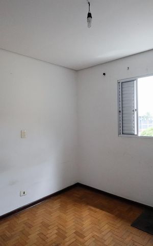 Casa à venda com 180m², 7 quartos e 2 vagas Casa à venda com 180m², 7 quartos e 2 vagasQuarto 1 casa 1