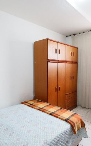 Casa à venda com 180m², 7 quartos e 2 vagas Casa à venda com 180m², 7 quartos e 2 vagasQuarto 1 casa 2
