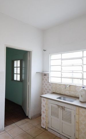 Casa à venda com 180m², 7 quartos e 2 vagas Casa à venda com 180m², 7 quartos e 2 vagasCozinha casa 3