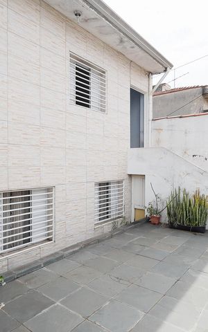Casa à venda com 180m², 7 quartos e 2 vagas Casa à venda com 180m², 7 quartos e 2 vagasGaragem