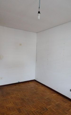 Casa à venda com 180m², 7 quartos e 2 vagas Casa à venda com 180m², 7 quartos e 2 vagasQuarto 3 casa 1