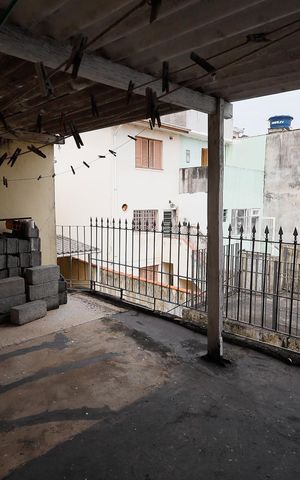 Casa à venda com 180m², 7 quartos e 2 vagas Casa à venda com 180m², 7 quartos e 2 vagasQuintal