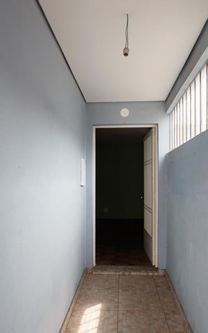 Casa à venda com 180m², 7 quartos e 2 vagas Casa à venda com 180m², 7 quartos e 2 vagasVaranda