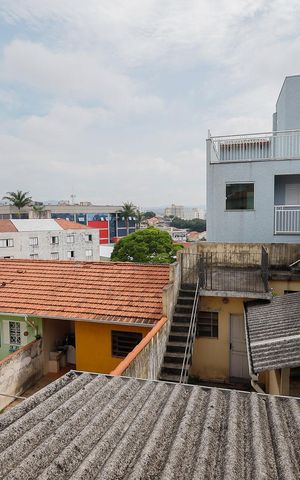 Casa à venda com 180m², 7 quartos e 2 vagas Casa à venda com 180m², 7 quartos e 2 vagasVista