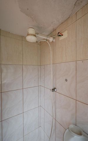 Casa à venda com 180m², 7 quartos e 2 vagas Casa à venda com 180m², 7 quartos e 2 vagasBanheiro 2 casa 1