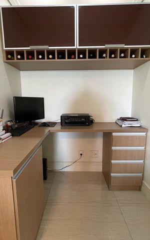 Apartamento à venda com 149m², 3 quartos e 2 vagas Apartamento à venda com 149m², 3 quartos e 2 vagasEscritório