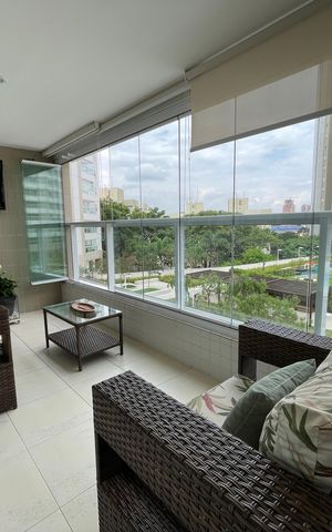 Apartamento à venda com 149m², 3 quartos e 2 vagas Apartamento à venda com 149m², 3 quartos e 2 vagasVaranda da Sala