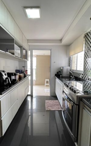 Apartamento à venda com 149m², 3 quartos e 2 vagas Apartamento à venda com 149m², 3 quartos e 2 vagasCozinha
