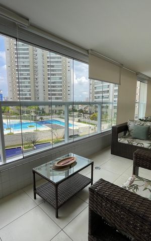 Apartamento à venda com 149m², 3 quartos e 2 vagas Apartamento à venda com 149m², 3 quartos e 2 vagasVaranda da Sala