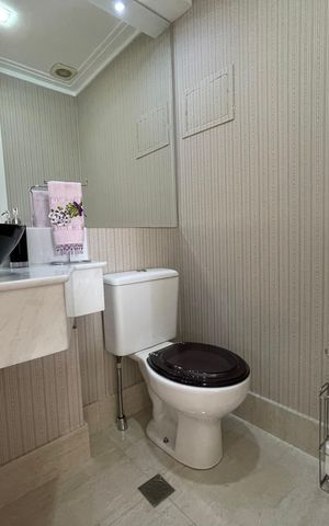 Apartamento à venda com 149m², 3 quartos e 2 vagas Apartamento à venda com 149m², 3 quartos e 2 vagasLavabo