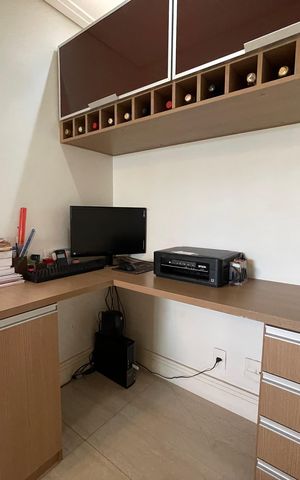 Apartamento à venda com 149m², 3 quartos e 2 vagas Apartamento à venda com 149m², 3 quartos e 2 vagasEscritório