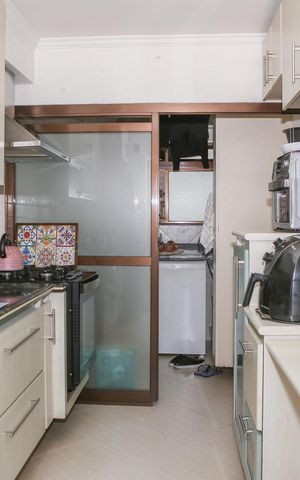 Apartamento à venda com 93m², 3 quartos e 2 vagas Apartamento à venda com 93m², 3 quartos e 2 vagasCozinha