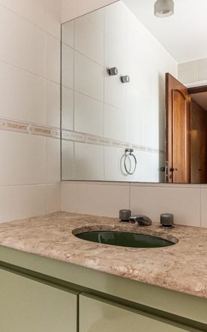 Apartamento à venda com 260m², 4 quartos e 3 vagas Apartamento à venda com 260m², 4 quartos e 3 vagasBanheiro 2