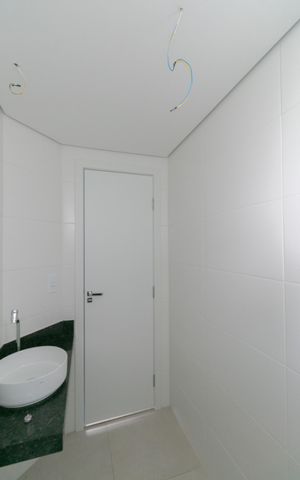 Apartamento à venda com 78m², 3 quartos e 2 vagas Apartamento à venda com 78m², 3 quartos e 2 vagasBanheiro Social 2