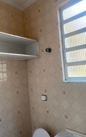 Casa à venda com 240m², 2 quartos e 2 vagas Casa à venda com 240m², 2 quartos e 2 vagasBanheiro