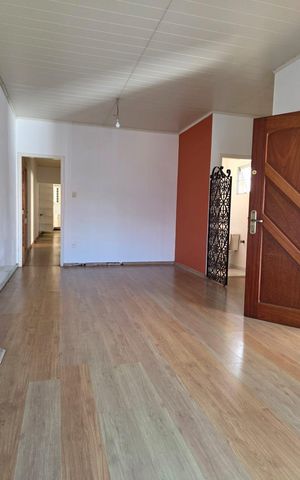 Casa à venda com 169m², 3 quartos e 1 vaga Casa à venda com 169m², 3 quartos e 1 vagaSala