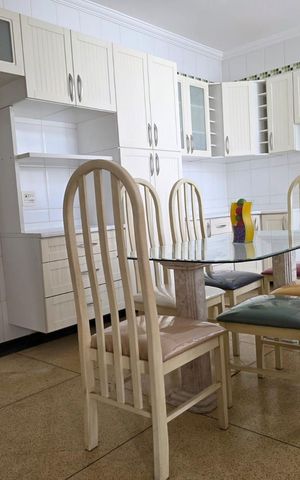 Casa à venda com 169m², 3 quartos e 1 vaga Casa à venda com 169m², 3 quartos e 1 vagaCozinha