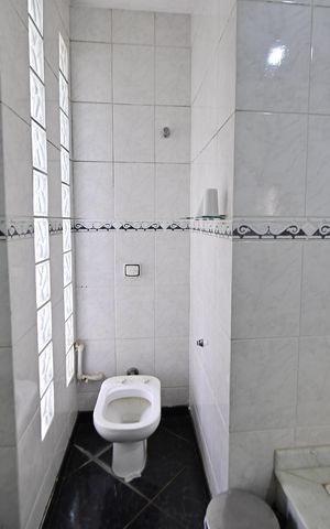 Casa de condomínio para alugar com 250m², 3 quartos e 4 vagas