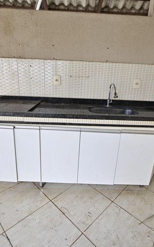 Casa de condomínio para alugar com 250m², 3 quartos e 4 vagas