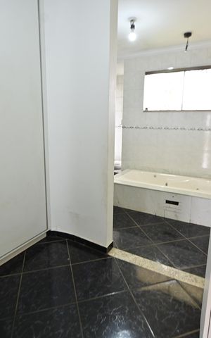 Casa de condomínio para alugar com 250m², 3 quartos e 4 vagas