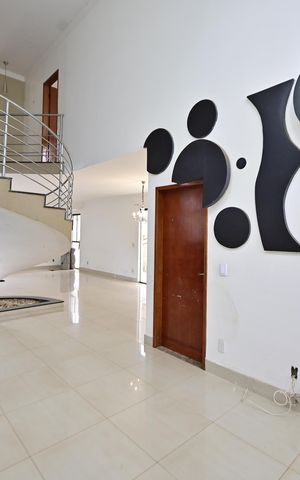 Casa de condomínio para alugar com 250m², 3 quartos e 4 vagas