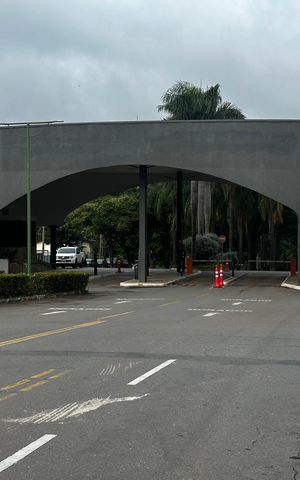 Casa de condomínio para alugar com 250m², 3 quartos e 4 vagas