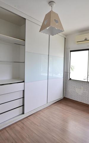 Casa de condomínio para alugar com 250m², 3 quartos e 4 vagas