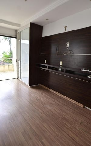 Casa de condomínio para alugar com 250m², 3 quartos e 4 vagas