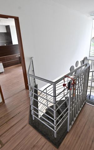 Casa de condomínio para alugar com 250m², 3 quartos e 4 vagas