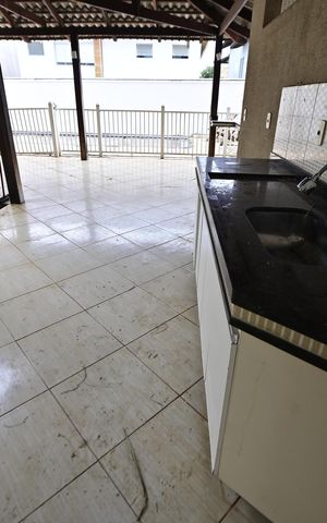 Casa de condomínio para alugar com 250m², 3 quartos e 4 vagas