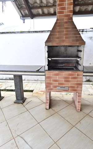 Casa de condomínio para alugar com 250m², 3 quartos e 4 vagas