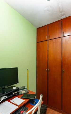 Casa à venda com 360m², 5 quartos e 1 vaga Casa à venda com 360m², 5 quartos e 1 vagaQuarto 2