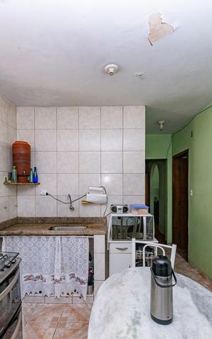 Casa à venda com 360m², 5 quartos e 1 vaga Casa à venda com 360m², 5 quartos e 1 vagaCozinha