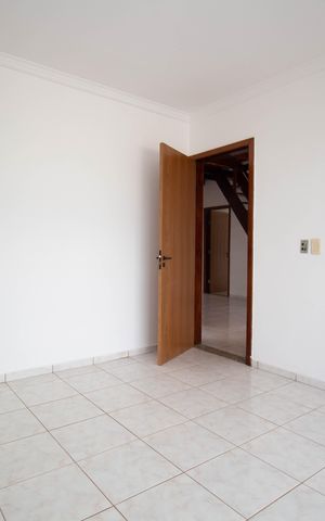 Casa de condomínio para alugar com 400m², 4 quartos e 5 vagas Casa de condomínio para alugar com 400m², 4 quartos e 5 vagasSuíte Master