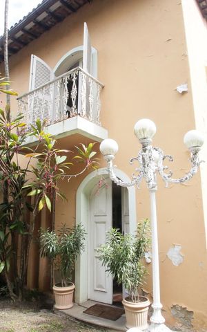 Casa à venda com 200m², 3 quartos e 2 vagasFrente da Casa