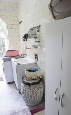 Casa à venda com 200m², 3 quartos e 2 vagasÁrea de Serviço