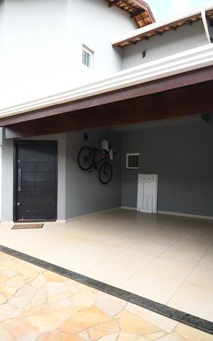 Casa à venda com 129m², 3 quartos e sem vagaGaragem