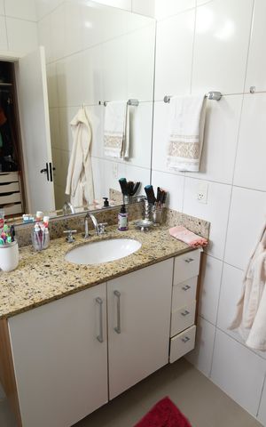 Casa à venda com 129m², 3 quartos e sem vagaBanheiro Suíte