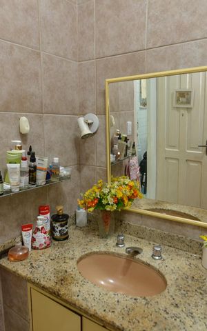 Apartamento à venda com 94m², 3 quartos e sem vagaBanheiro